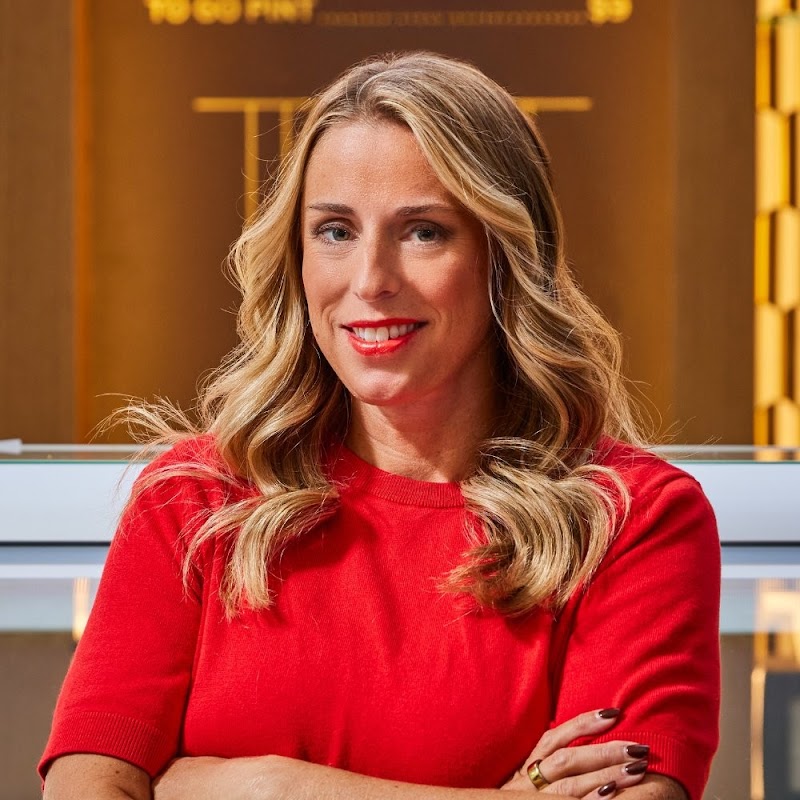 ANGELA MUIR
