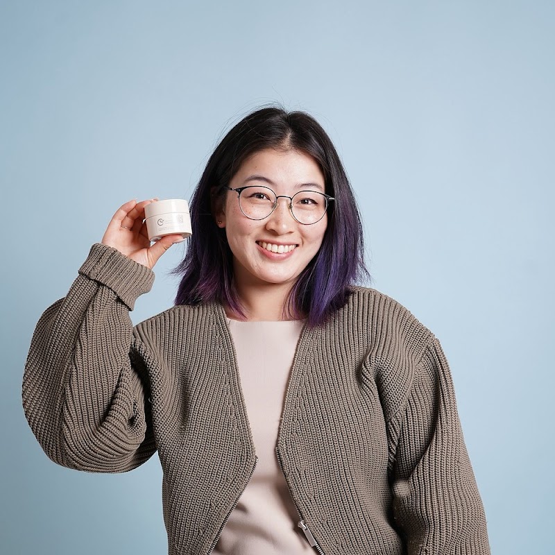 HELEN YANG