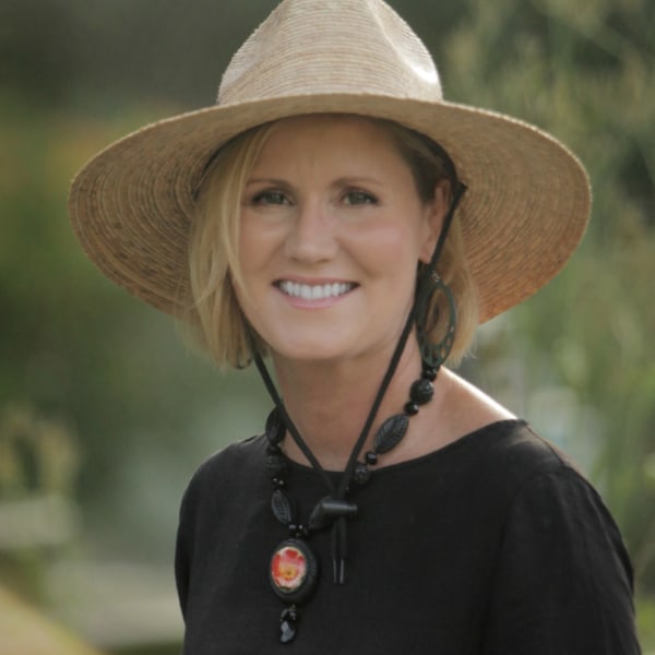 JENNIFER JOHN